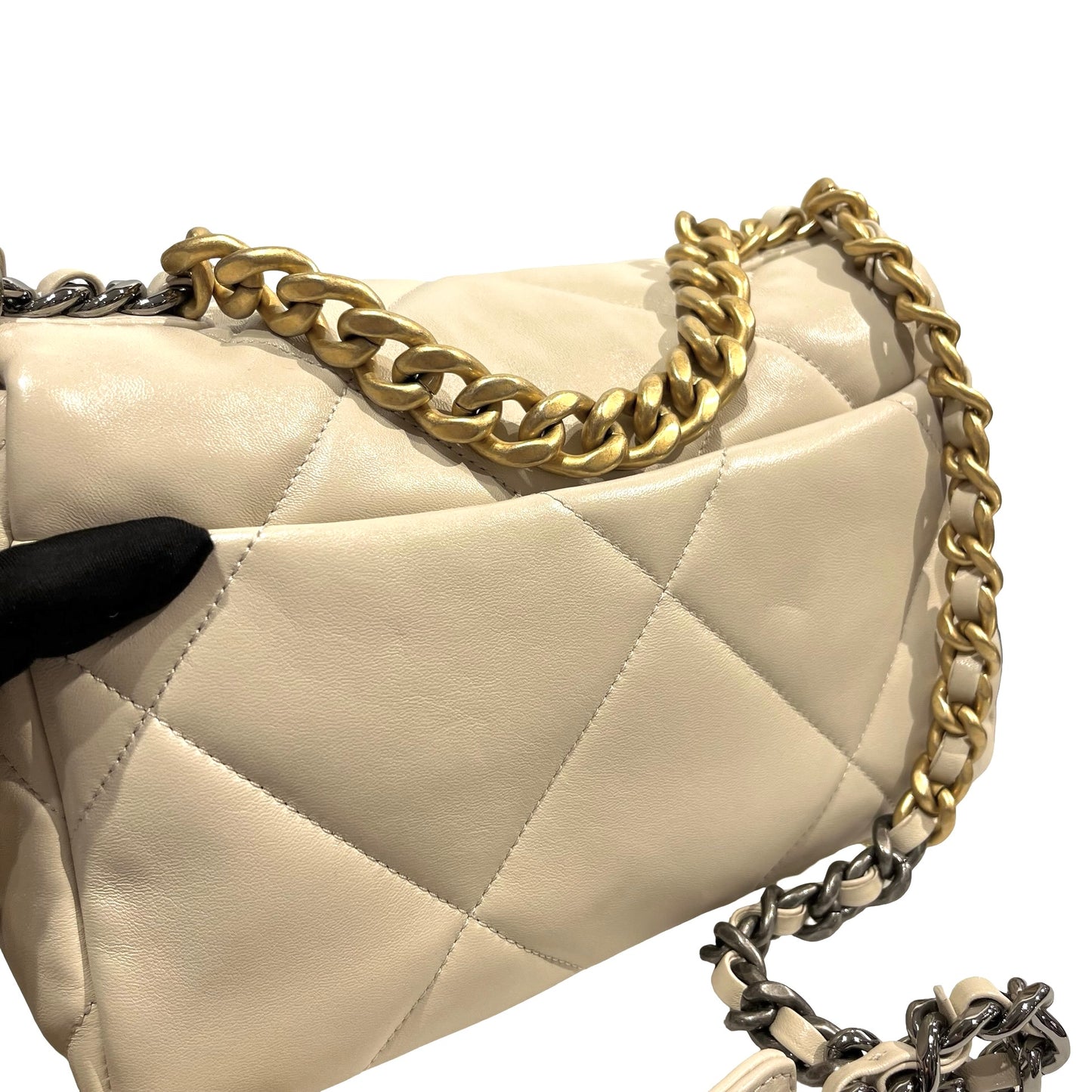 Used CHANEL Lambskin Quilted Chanel 19 Chain Shoulder Bag Cream White GHW
