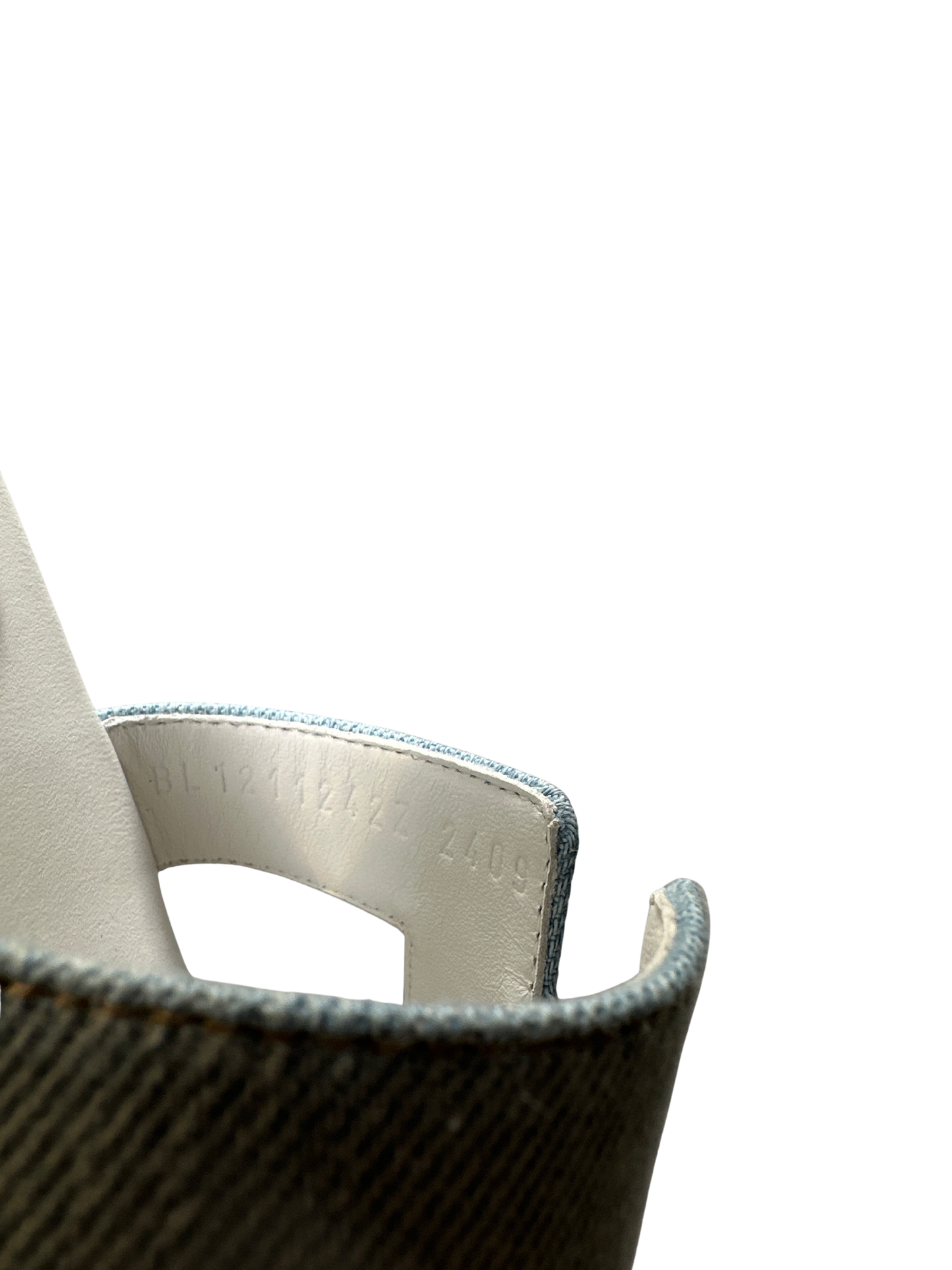 Unused HERMÈS Calfskin Leather Shoes Denim White
