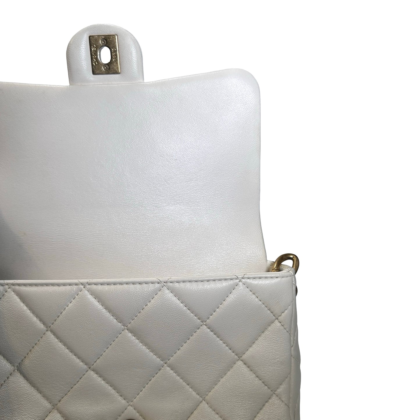 Used CHANEL Quilted Classic Flap Chain Shoulder Bag White