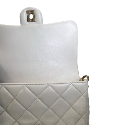 Used CHANEL Quilted Classic Flap Chain Shoulder Bag White
