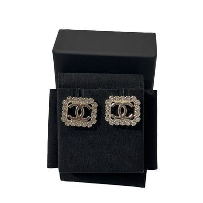Used Chanel White Gold Earrings PHW
