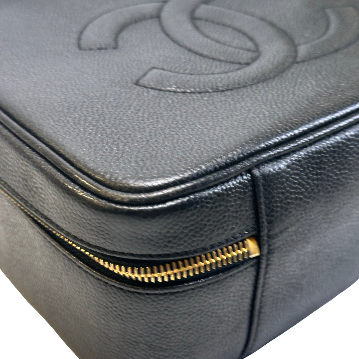 Used CHANEL Caviar leather Caviar Vanity Case Vanity case Black Gold