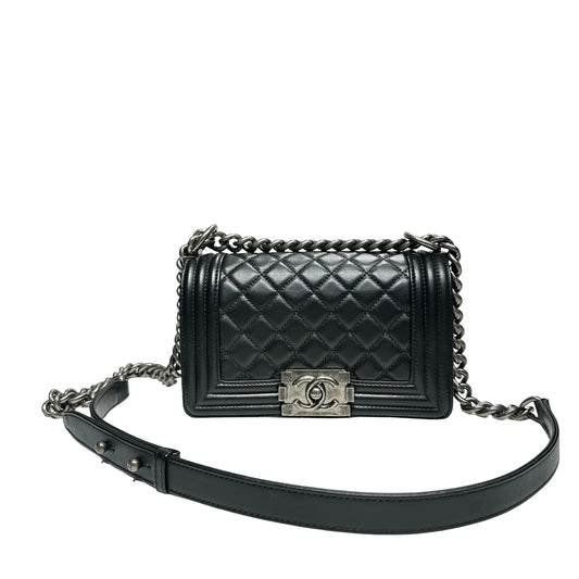 CHANEL BOY 20CM [3001918]