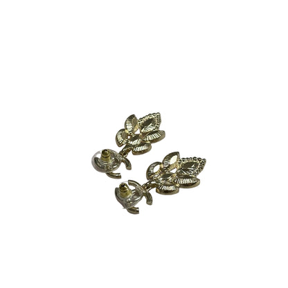 Used Chanel Earrings Gold