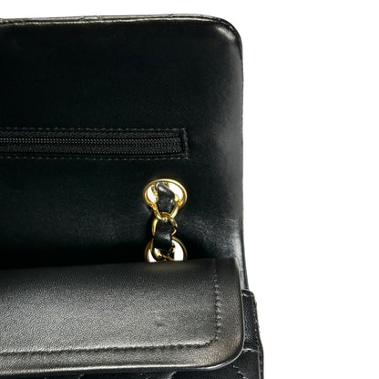 Brand New CHANEL Quilted Lambskin Classic Flap Chain Shoulder Bag Black GHW