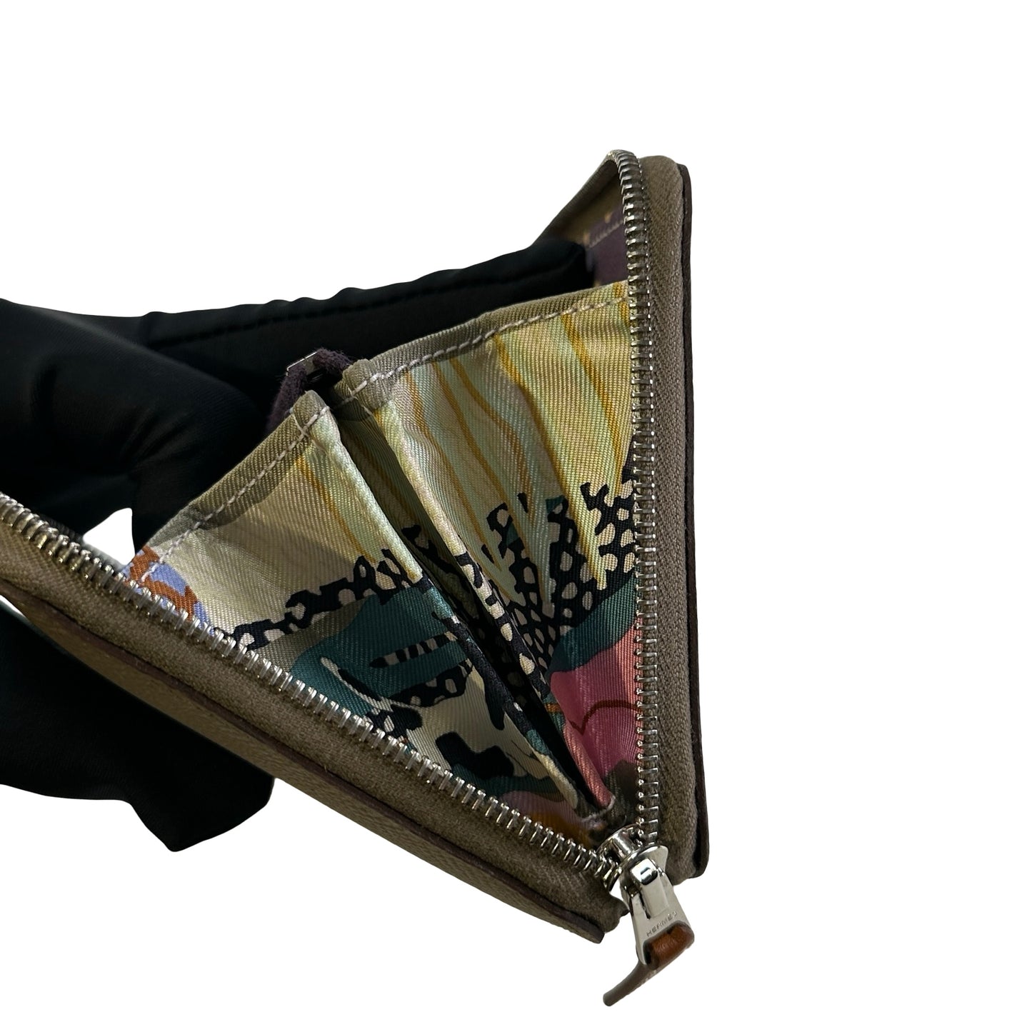 Brand New HERMES Epsom Silk Silk'In Compact Wallet Etoupe Multicolor