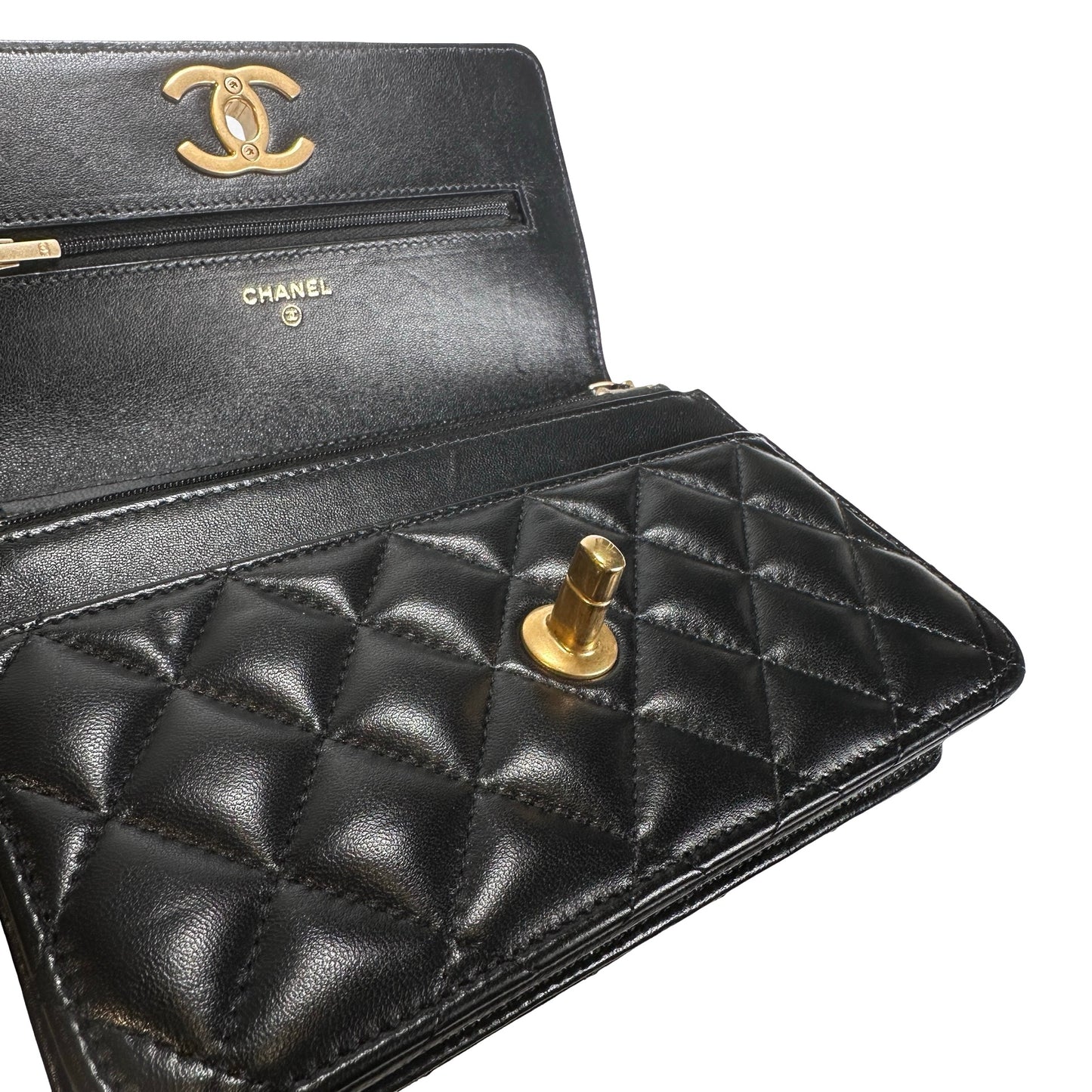 Used CHANEL Quilted Lambskin Wallet on chain Wallet on chain Black GHW