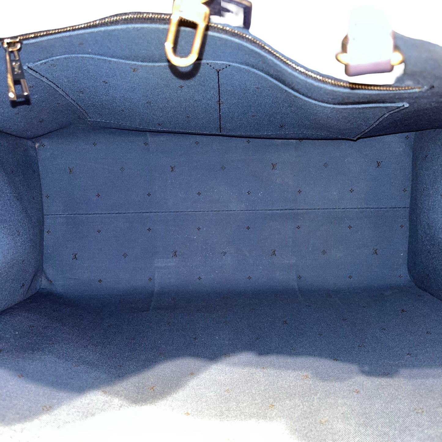 LV ON THE GO BAG [3000859]