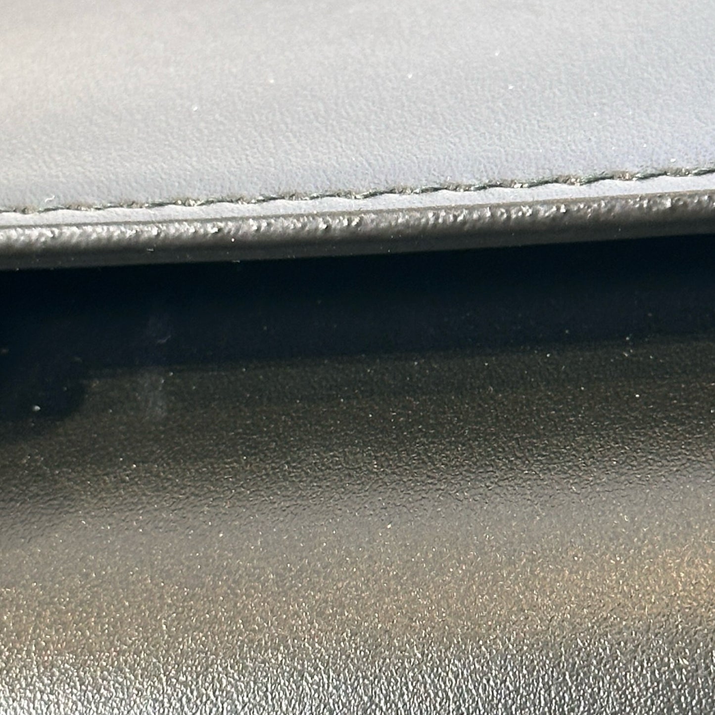 GUCCI Leather Zumi Shoulder Bag Black