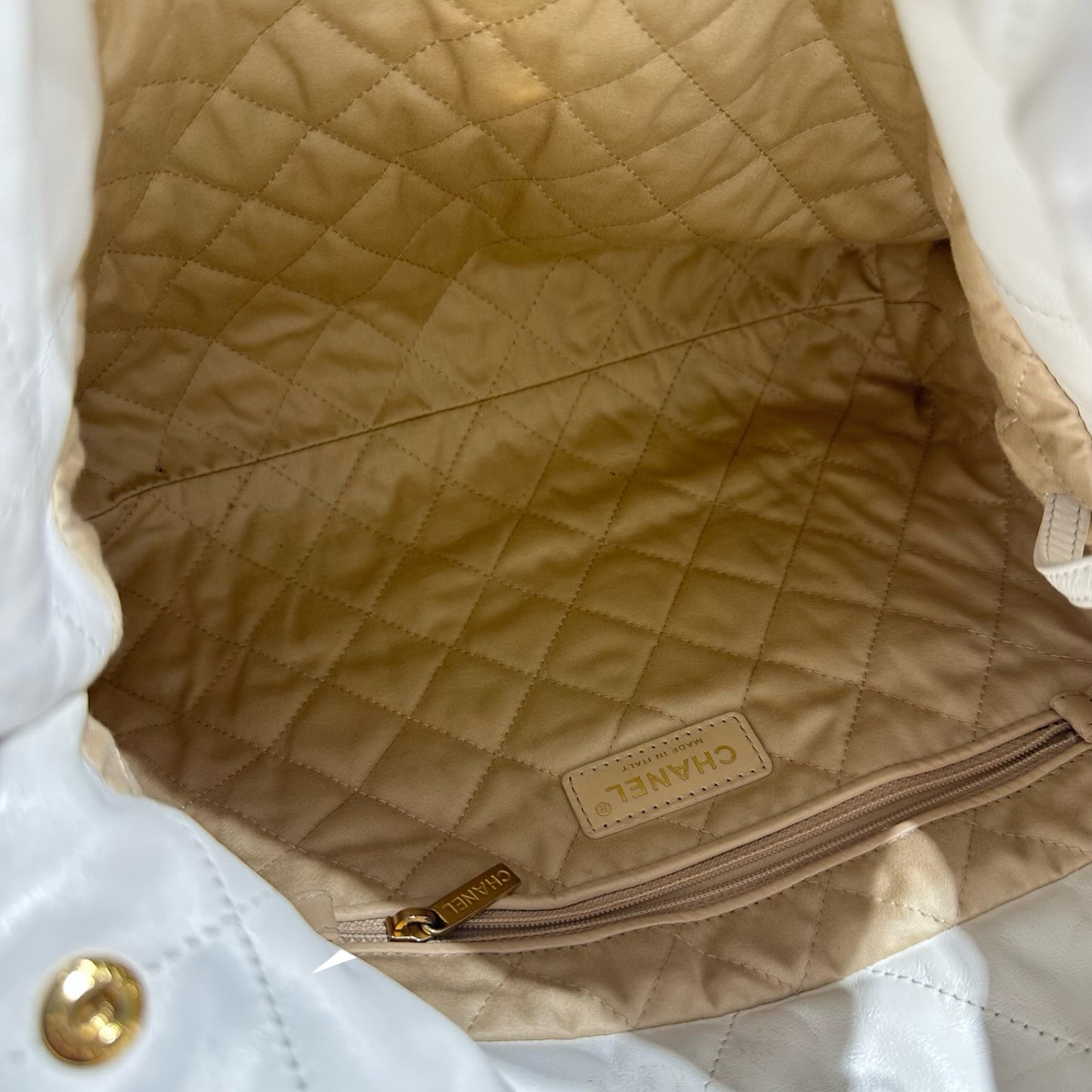 CHANEL 22 SMALL BAG [3000055]