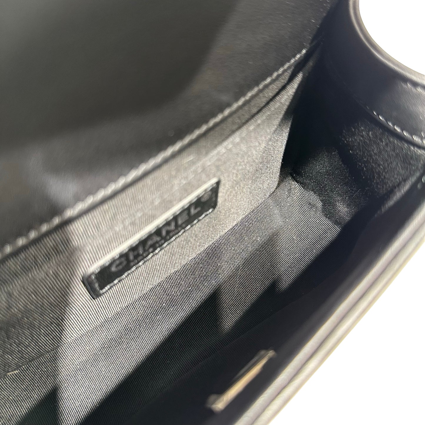 CHANEL BOY 20CM [3001918]