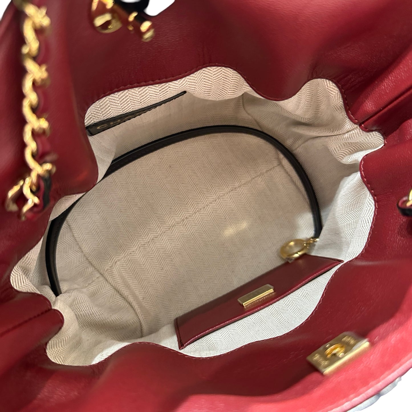 Brand New CHANEL Quilted Leather Gabrielle Hobo Bucket Bag Black Gold