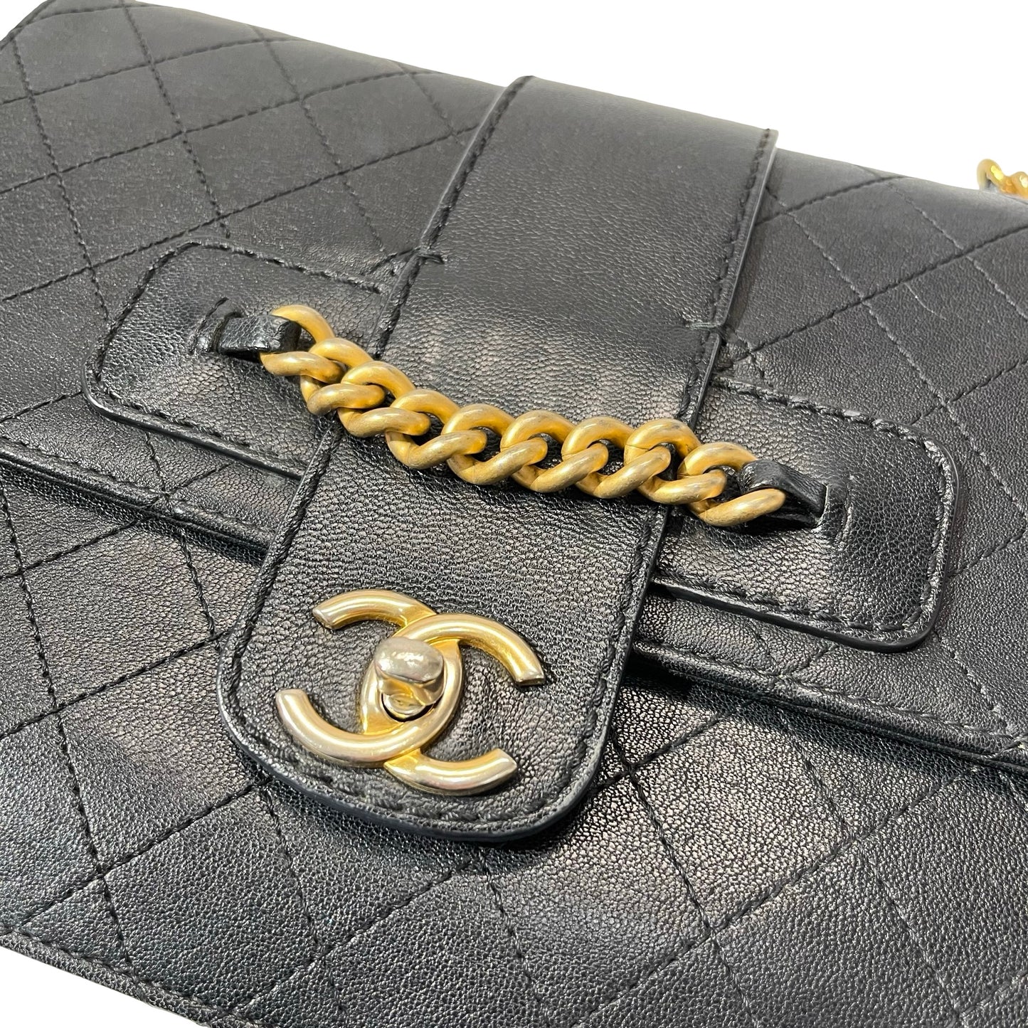 Used CHANEL Calfskin Leather Cross Body Cross Body Bag Black