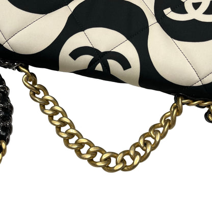 CHANEL 19 Medium Shoulder Bag Black GHW White