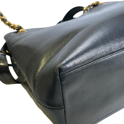 Used CHANEL solid vintage CC logo shoulder bag Shoulder Bag black
