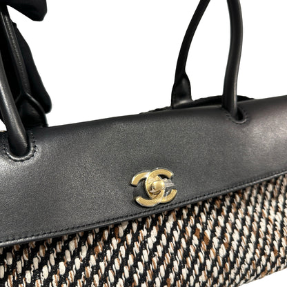 Used CHANEL Tweed Leather Suede Tweed and Leather CC Shoulder Bag Shoulder Bag Black Brown White
