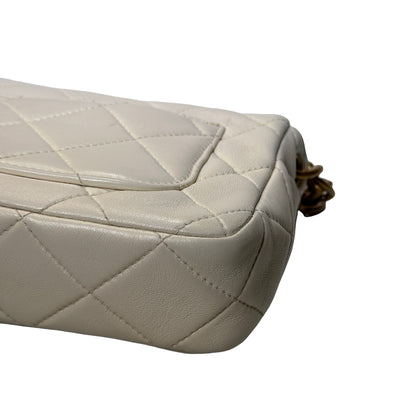 Used CHANEL Quilted Classic Flap Chain Shoulder Bag White