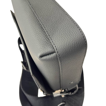 Unused LOUIS VUITTON Calfskin Leather Fastline Messenger Cross Body Bag Black