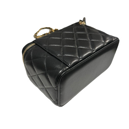 Used CHANEL Matelassé Lambskin Vanity Case Vanity case Black Gold