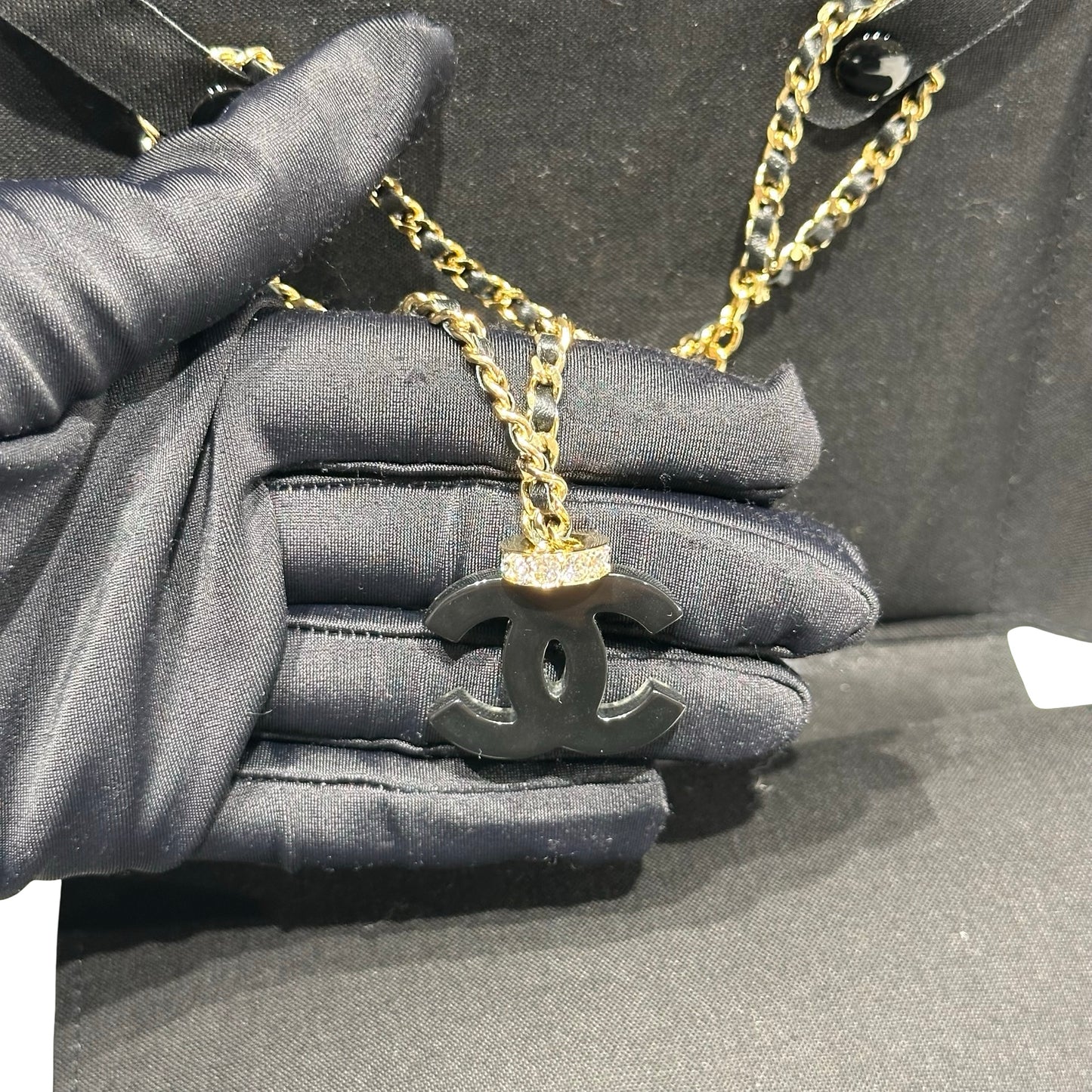 Unused CHANEL Neeklace White GHW