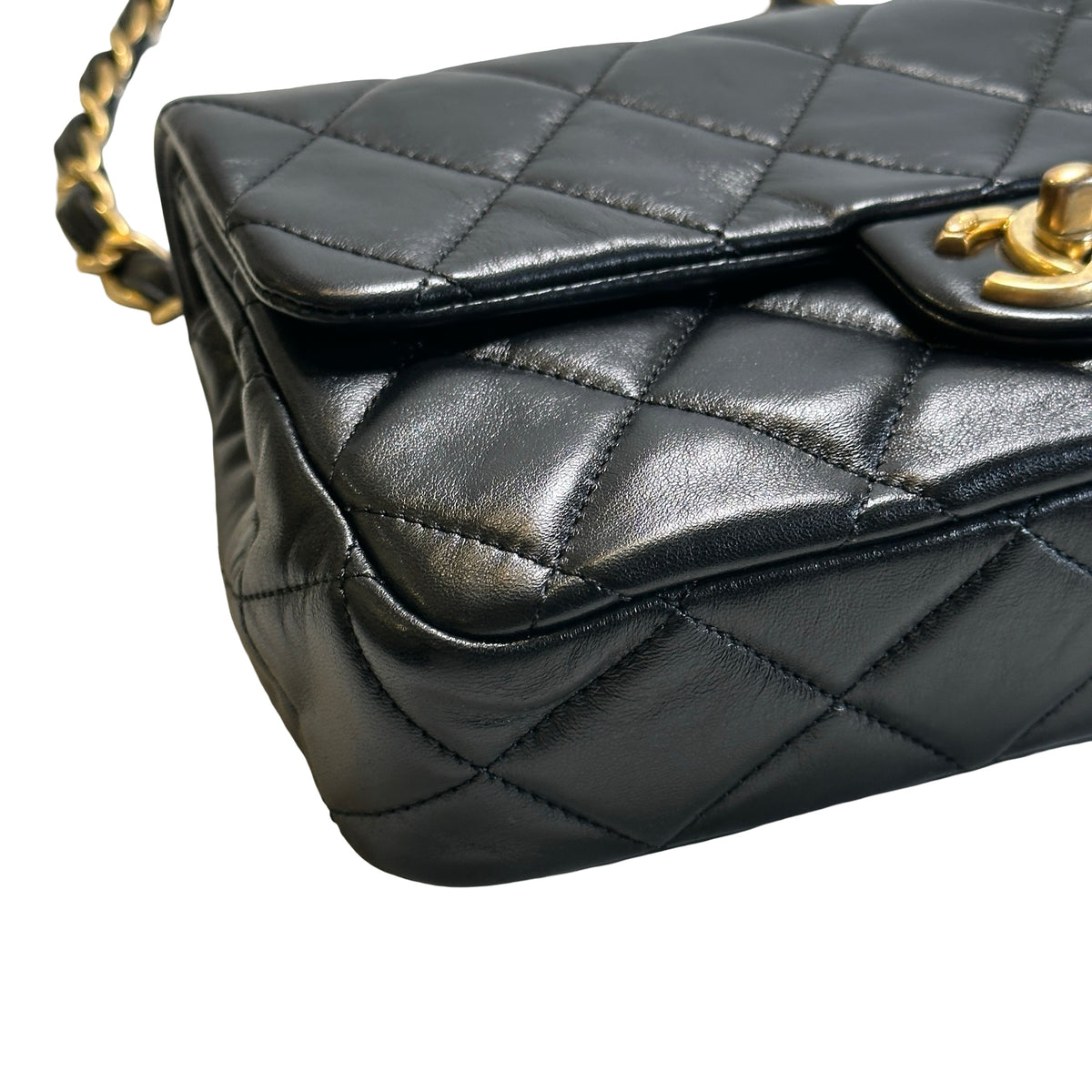 Used CHANEL Quilted Leather Classic Flap Chain shoulder bag Black Gold