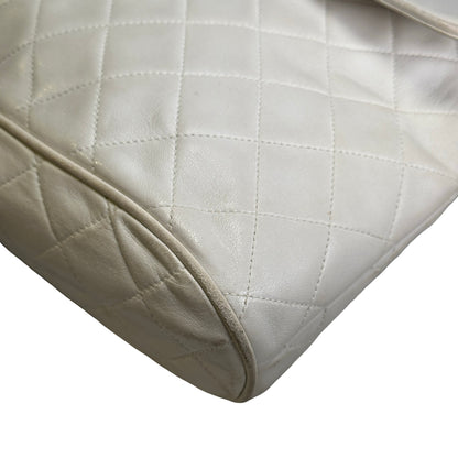 Used CHANEL Quilted Leather Quilted Flap Bag Handbags White GHW