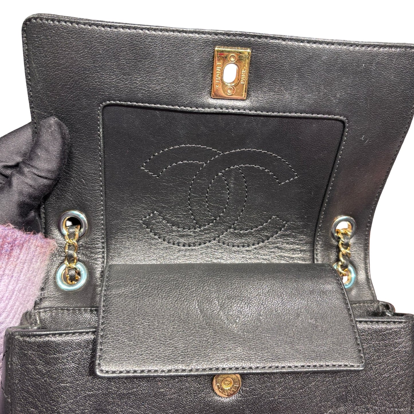 Used CHANEL Chain Shoulder Bag Shoulder Bag Black GHW