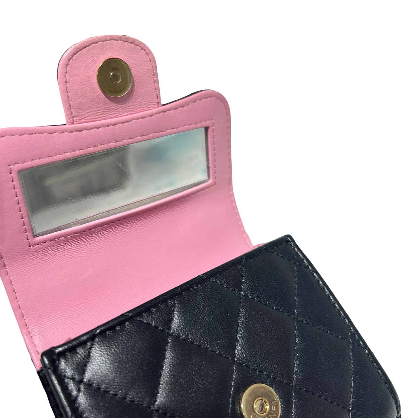 Matelasse Quilted Lambskin WOC Wallet on chain [101277]