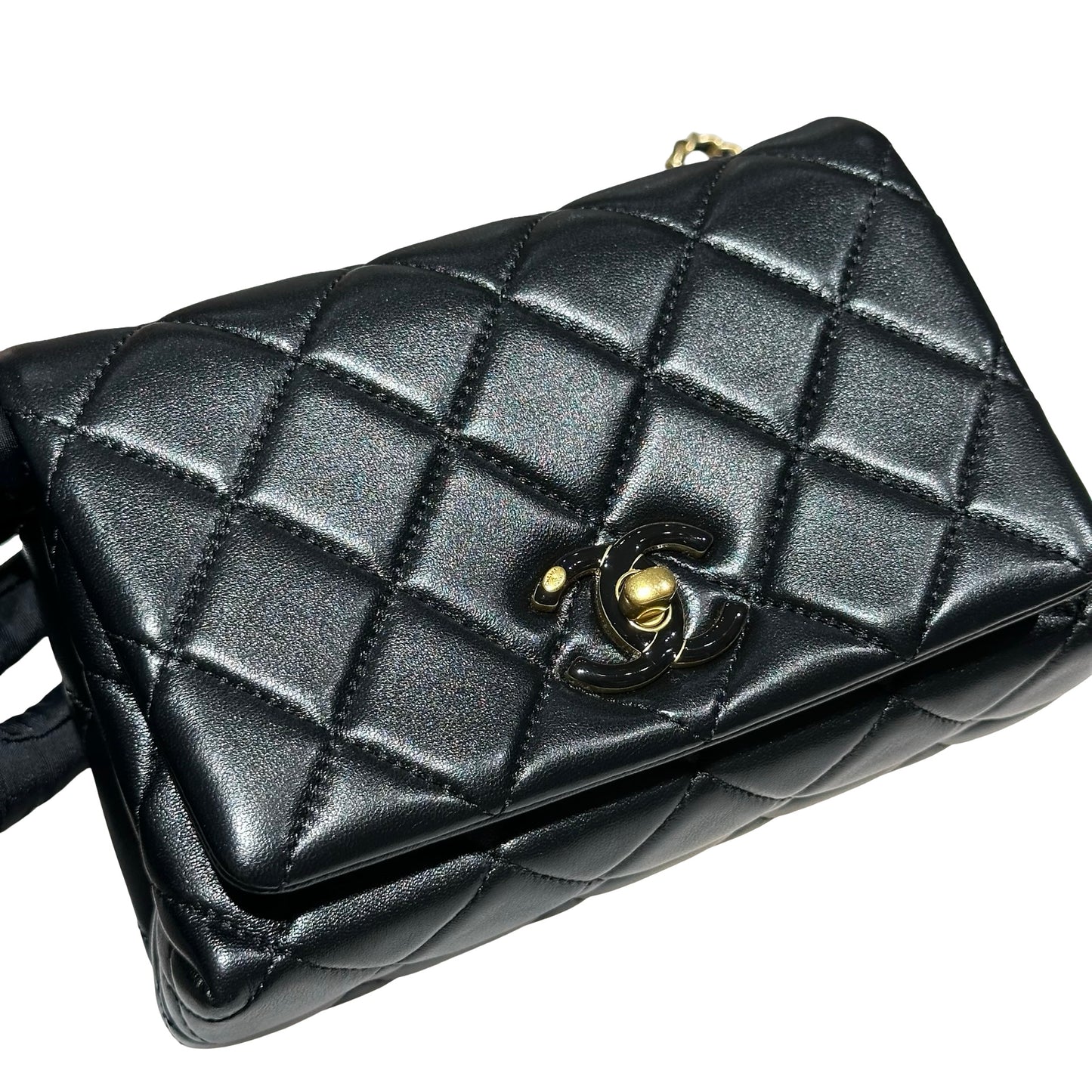 CHANEL 24 A SMALL FLAP BAG [3000764]