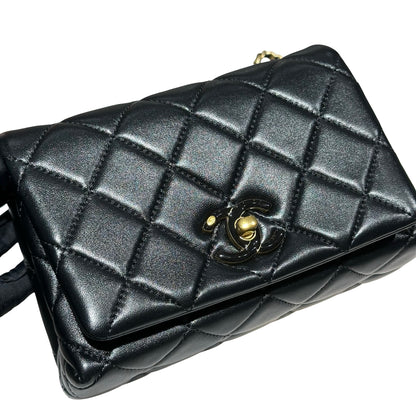 CHANEL 24 A SMALL FLAP BAG [3000764]