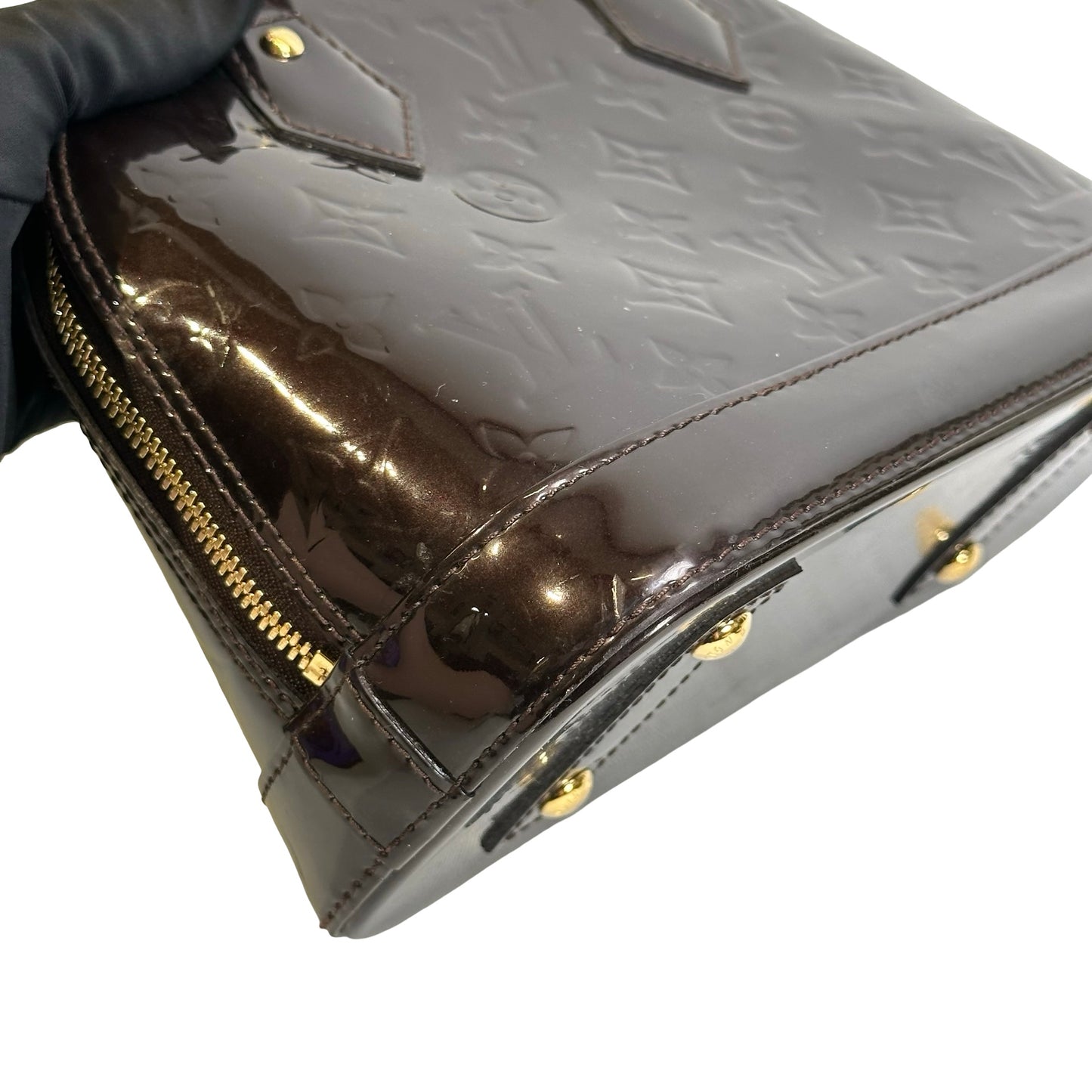 Used LOUIS VUITTON Patent Alma Cross body bag Amarante