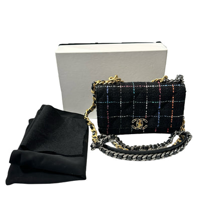 Unused CHANEL 19 Tweed Chain Shoulder Bag Black GHW