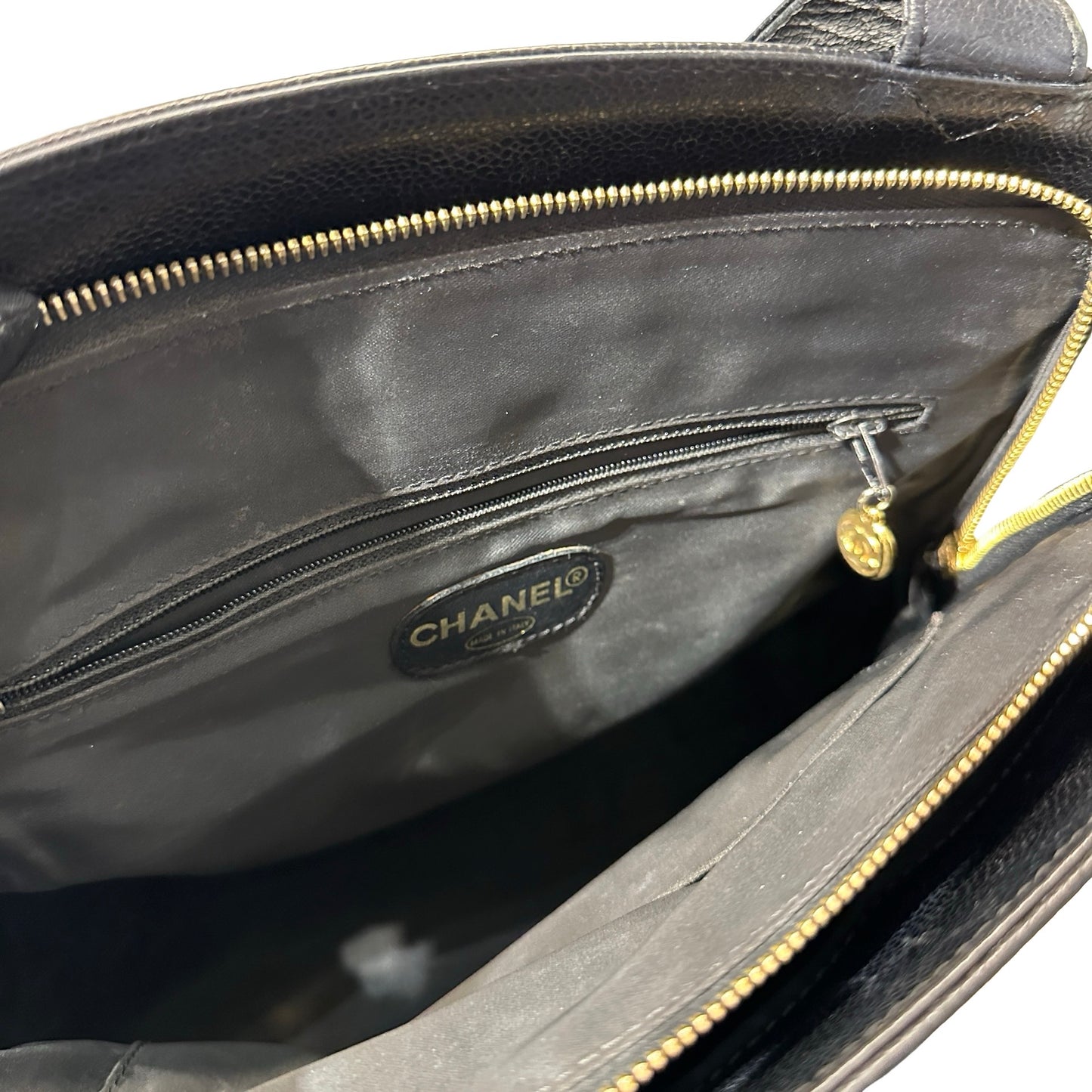 Used CHANEL Caviar Leather Vintage Shoulder Shoulder Bag GHW Black