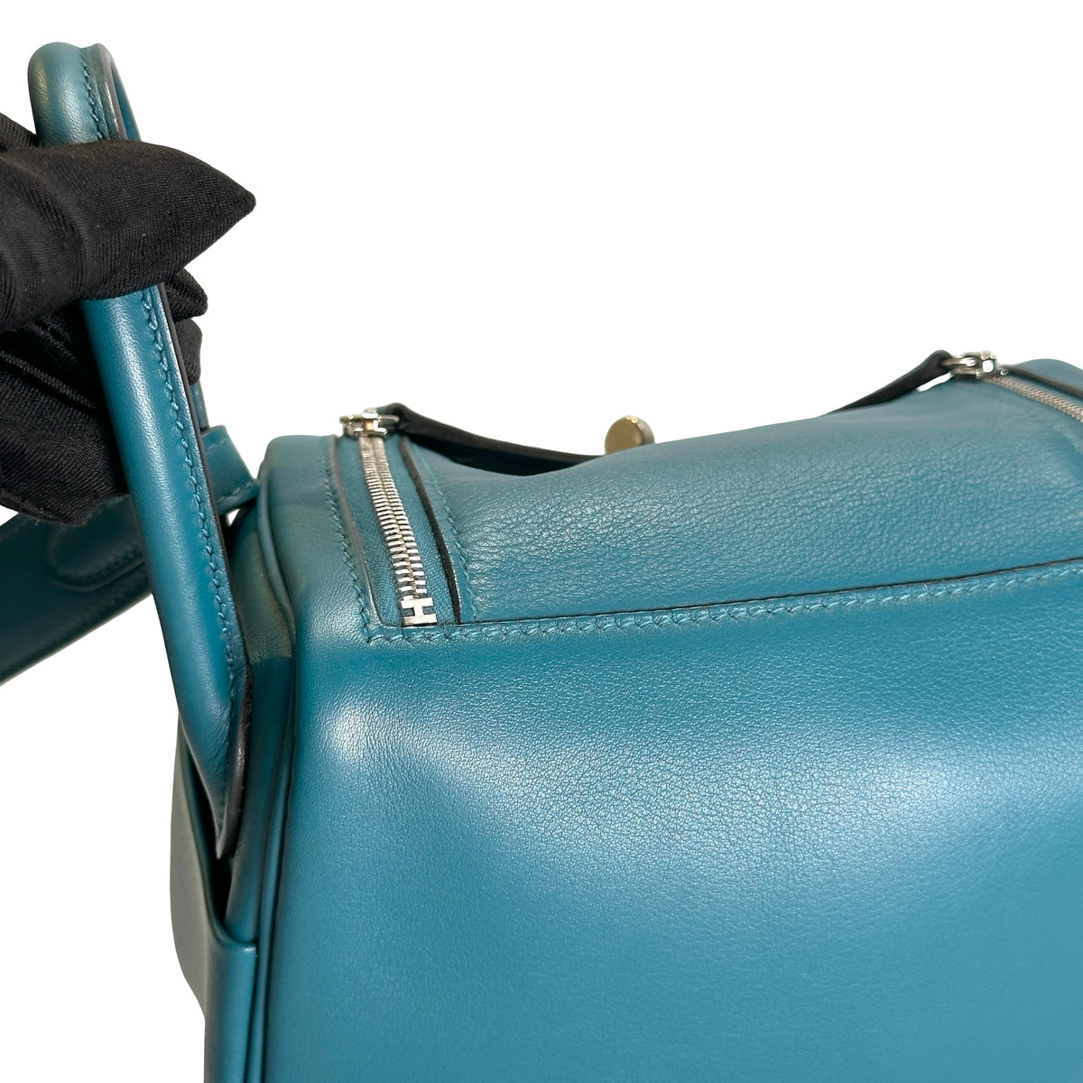 Used HERMES Leather Lindy Handbag Green