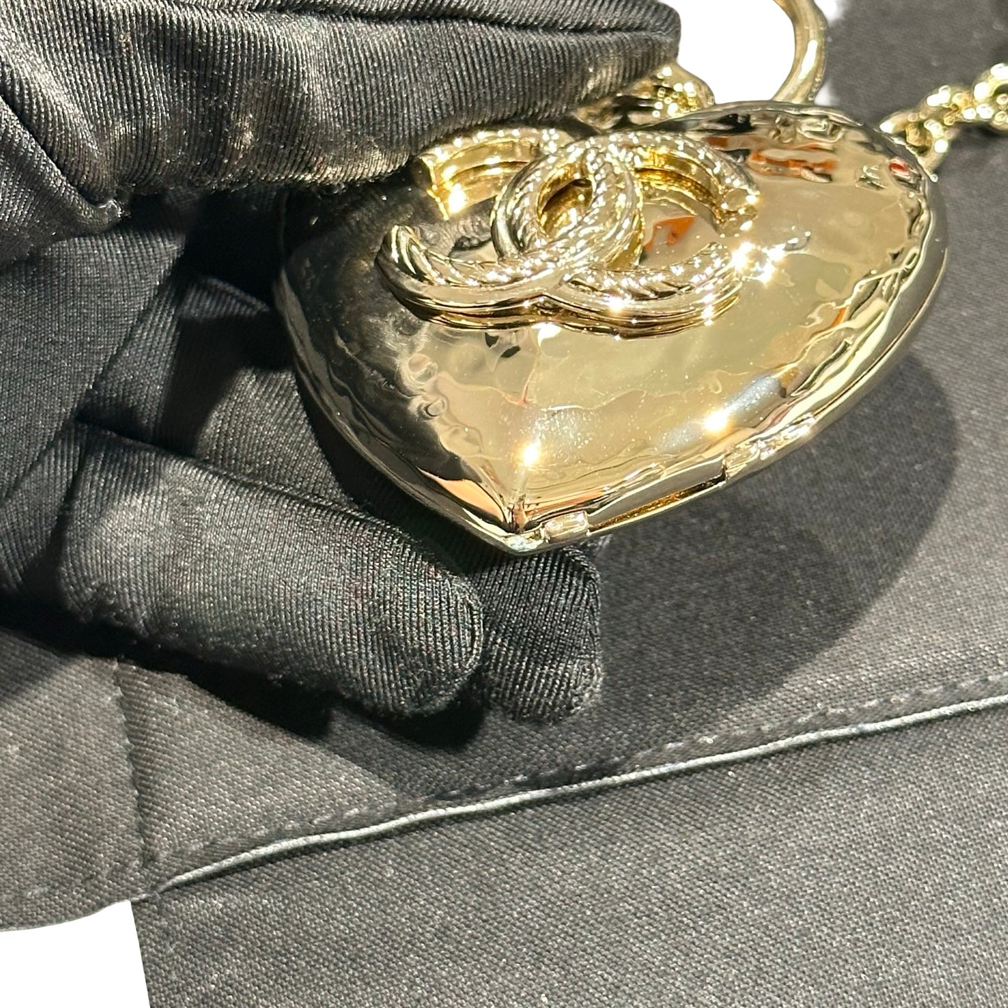 Used Chanel Necklace GHW