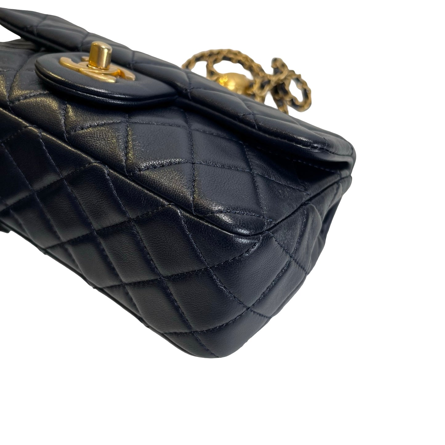Used CHANEL Quilted Lambskin Classic Flap Chain shoulder bag Navy Blue