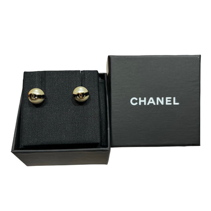 CHANEL Earrings Gold