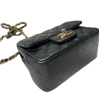 CHANEL Chain Shoulder Bag