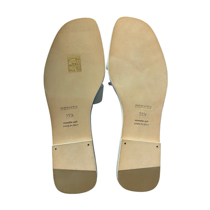 Unused HERMÈS Oran Clous Pyramides Sandals Shoes White