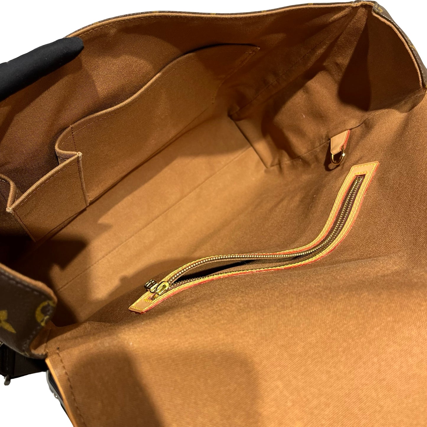 LV MESSENGER BAG [3001278]