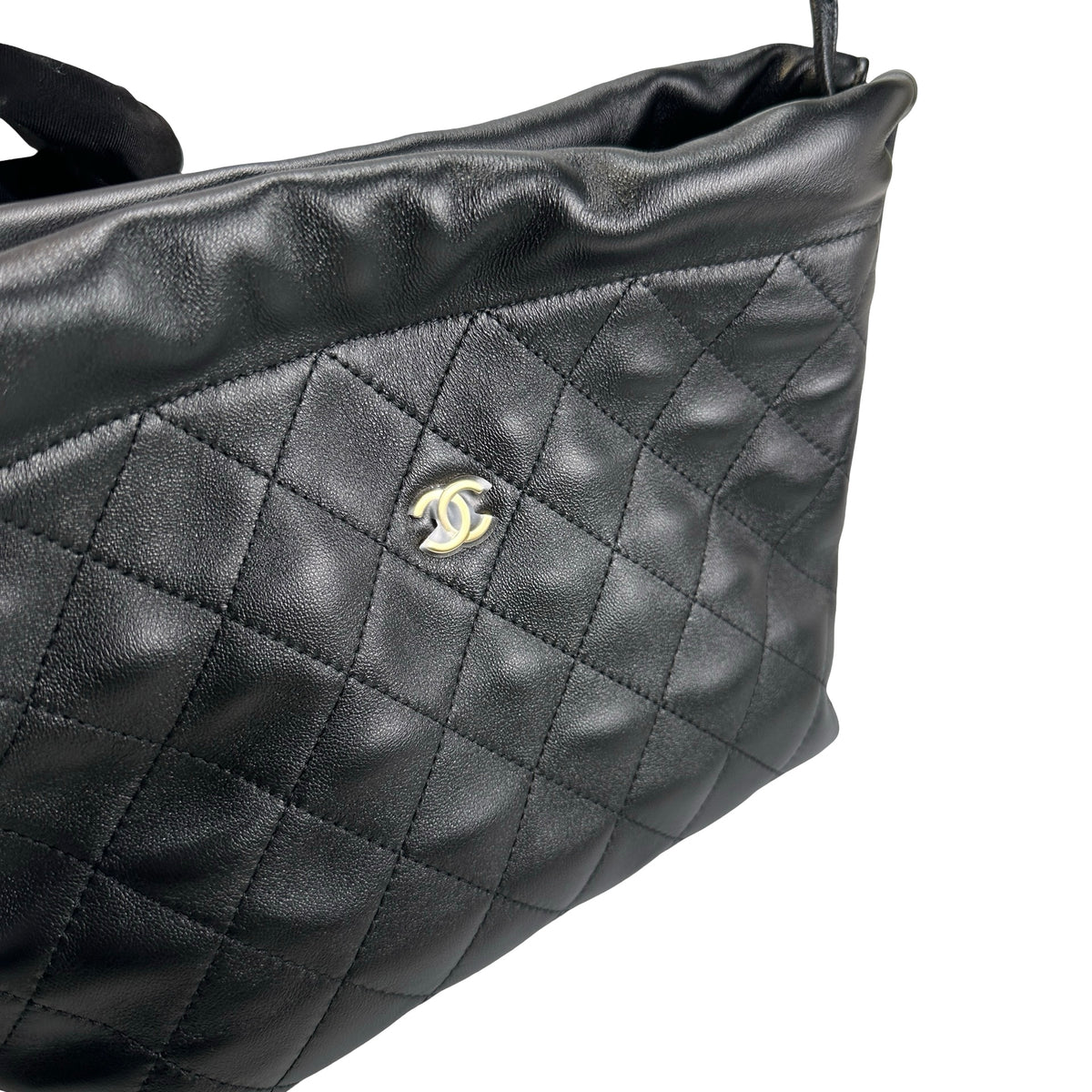 Brand New CHANEL Quilted Leather Bucket Bag Handbag Black Gold