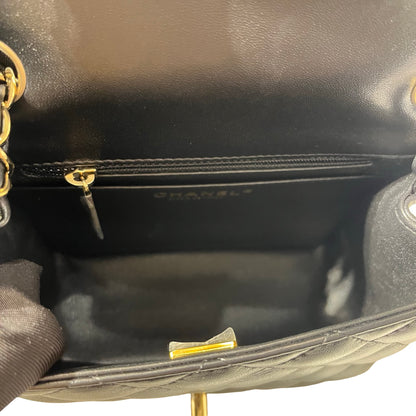 CHANEL Chain Shoulder Bag
