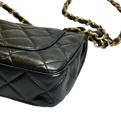 Used CHANEL Quilted Leather Classic Flap Chain shoulder bag Black Gold