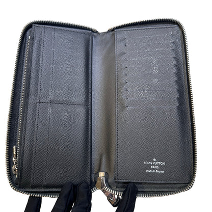Used Louis Vuitton Taiga Long Wallet Black PHW