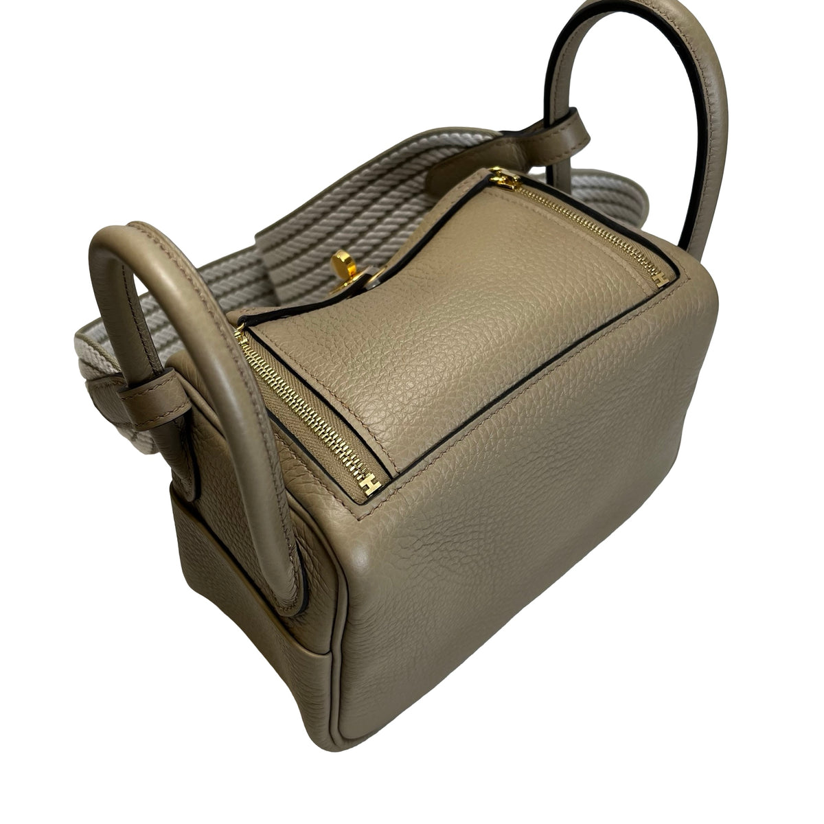Brand New HERMES Clemence Lindy Handbag Etoupe