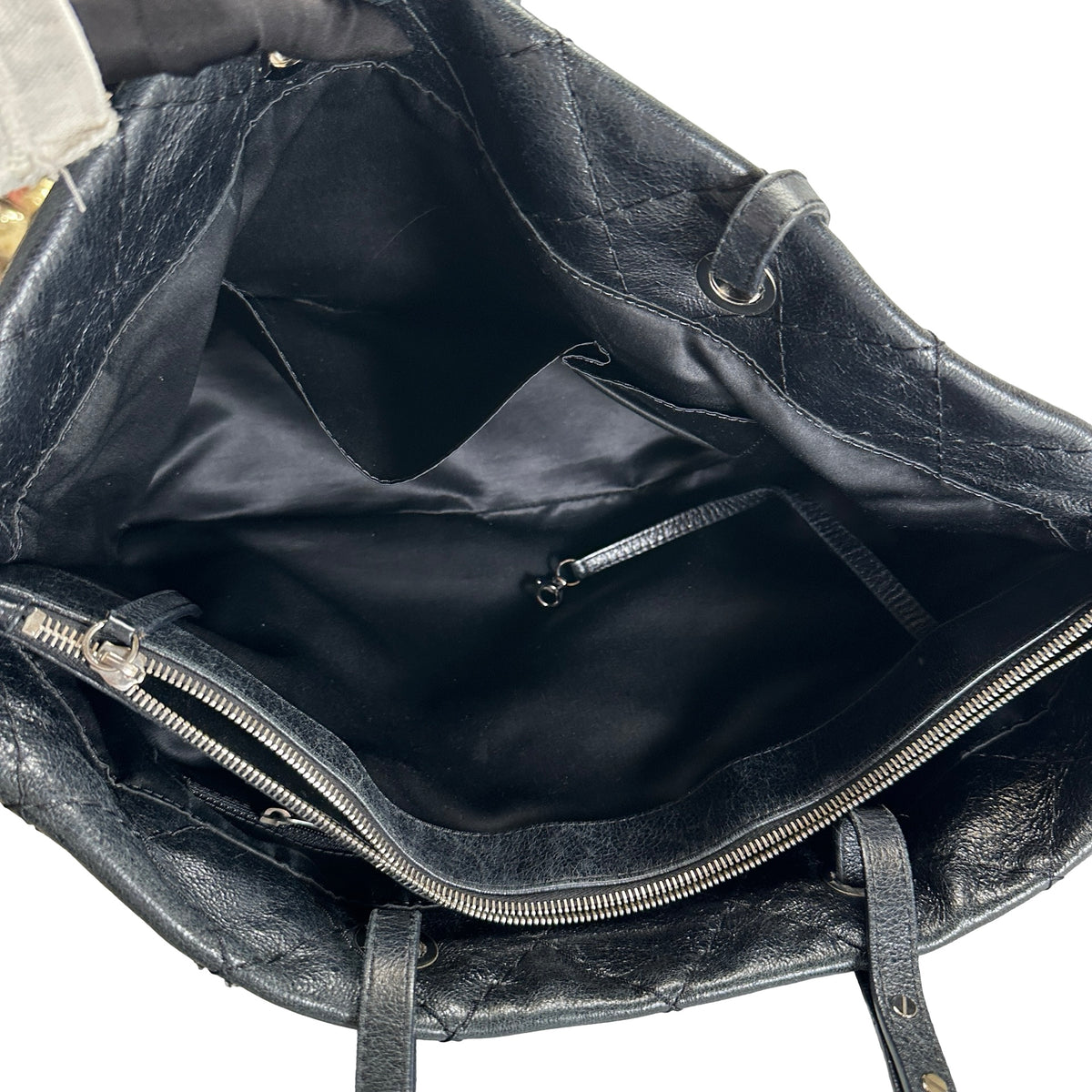 Used CHANEL Wrinkled Calfskin Hobo Shoulder Bag Black PHW