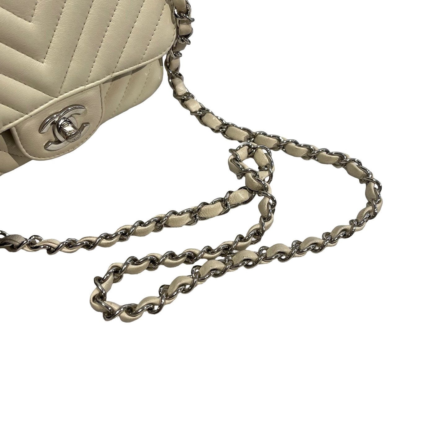 Used CHANEL Chevron Lambskin Chevron Flap Bag Chain Shoulder Bag White Silver hardware