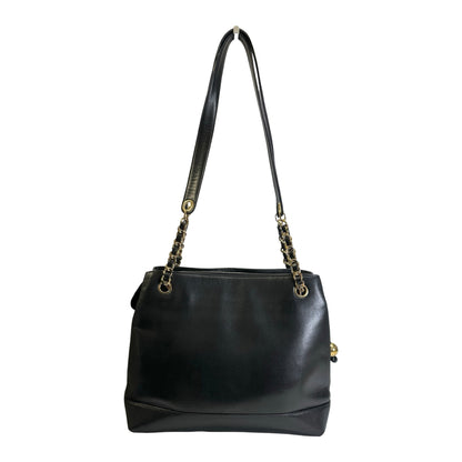 Used CHANEL solid vintage CC logo shoulder bag Shoulder Bag black