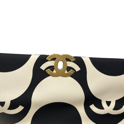 CHANEL 19 Medium Shoulder Bag Black GHW White