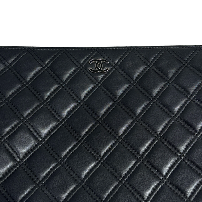 CHANEL BLACK LAMBSKIN CLUTCH PHW [20004170]